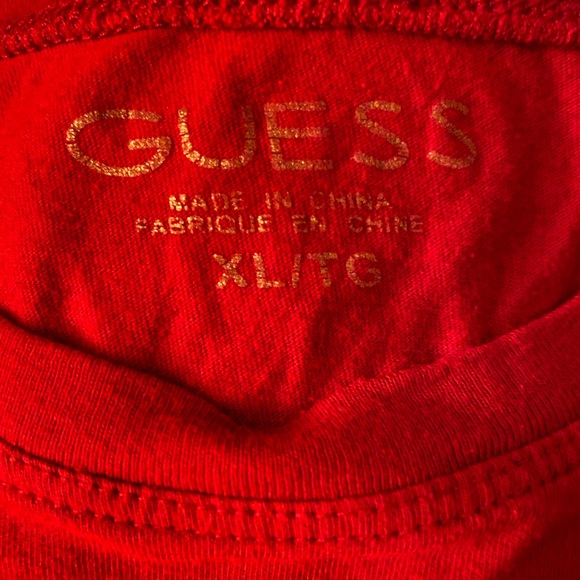 Guess Jeans Inc. Red Y2K 2000s Fitted Tee Women’s - Picture 4 of 4
